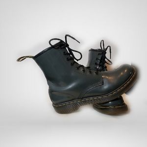 Gray Patent Leather Dr. Martens size 9